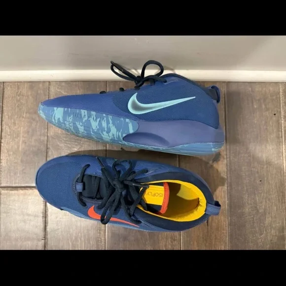 6Y Nike Kids Sneakers in Blue and Orange - Picture 2 of 2